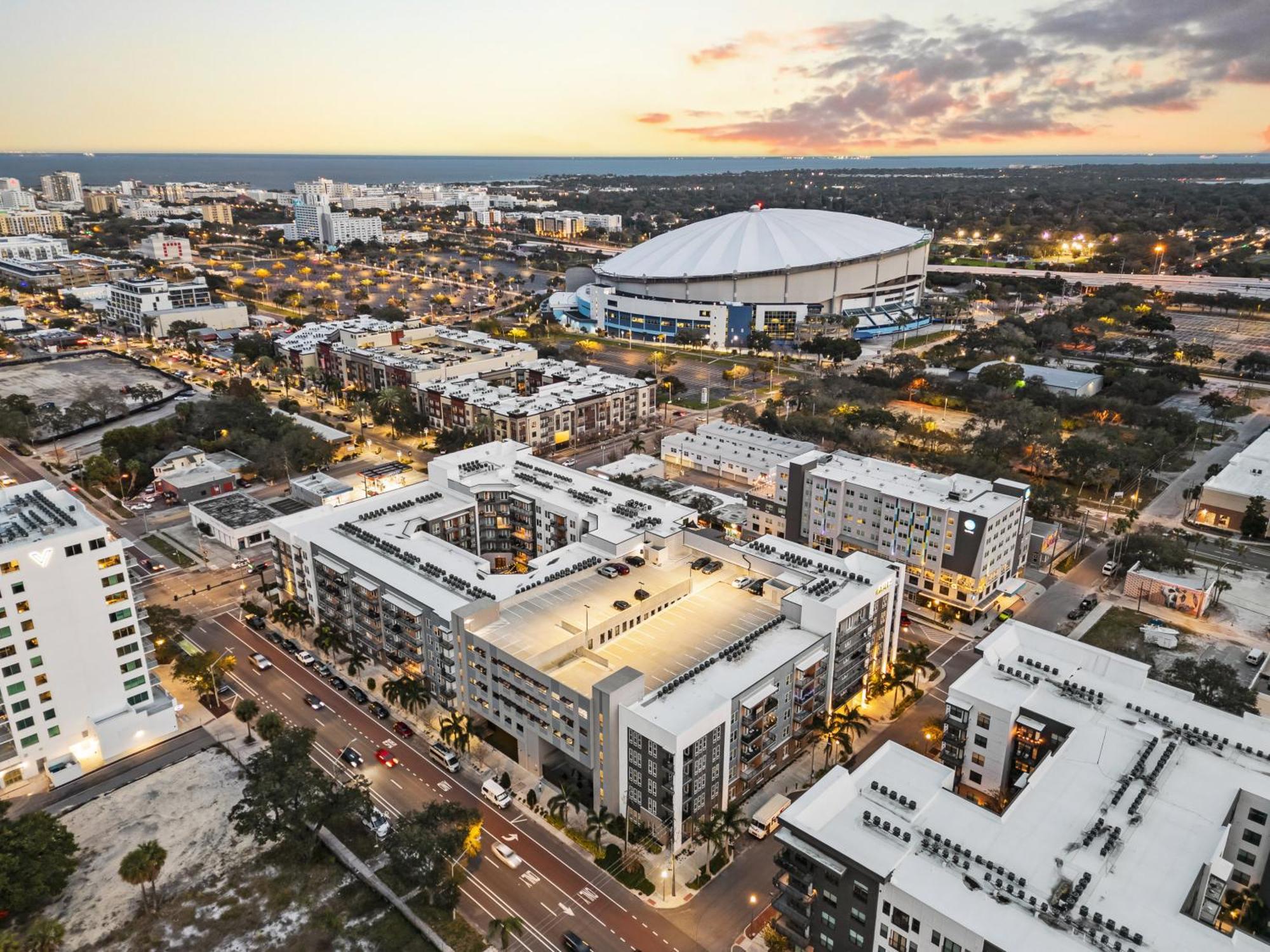 Apartmán Tropicana Field 2 Bed In Dwtwn With Free Parking St. Petersburg Exteriér fotografie